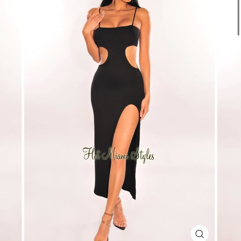HOTMIAMISTYLES BLACK SPAGHETTI STRAPS CUT OUT SLIT DRESS SIZE SMALL